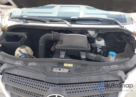 2015 Mercedes-Benz Sprinter 2500 Normal Roof из США, поврежденный, VIN WD3PE7DC1FP102088